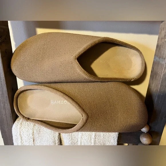 Rothy’s the casual clog in butternut size 11, NWOT - Picture 11 of 13